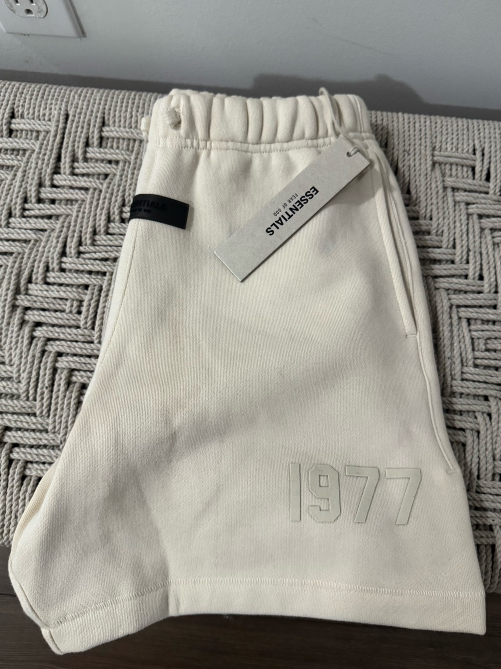 Fear of God ESSENTIALS Kids Cream 1977 Sweat Shorts